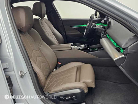 BMW 5-Series — photo 10