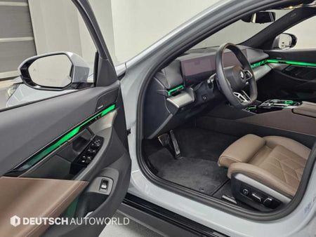 BMW 5-Series — photo 11