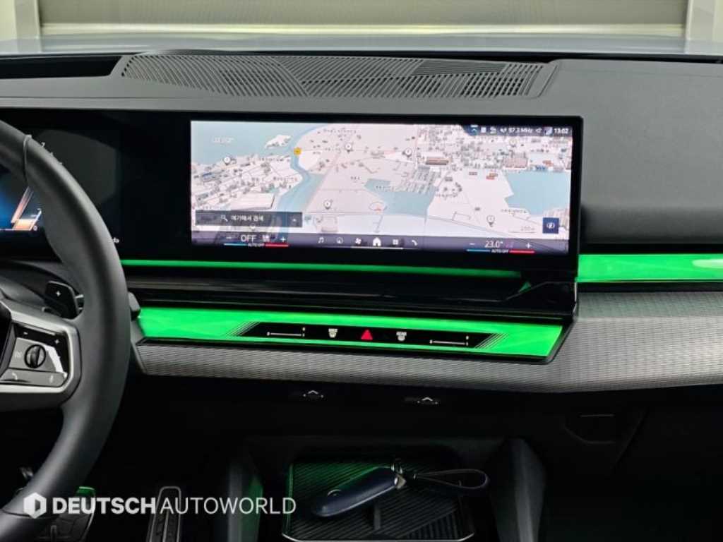 BMW 5-Series — photo 14