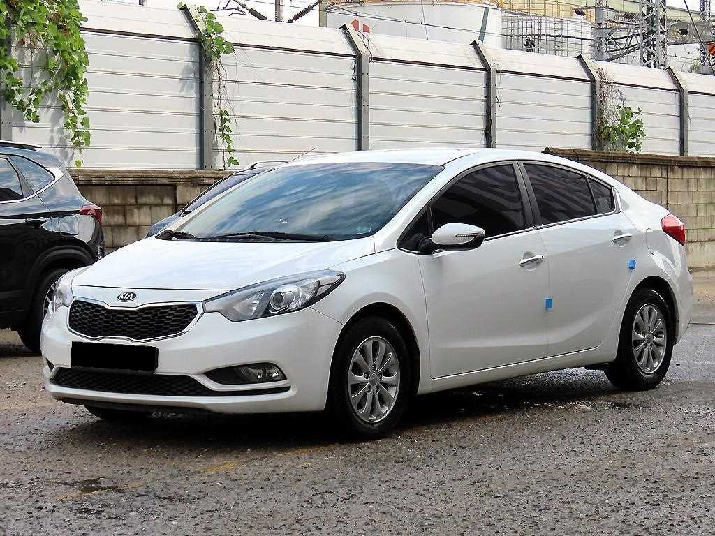 Kia K3 — photo 01