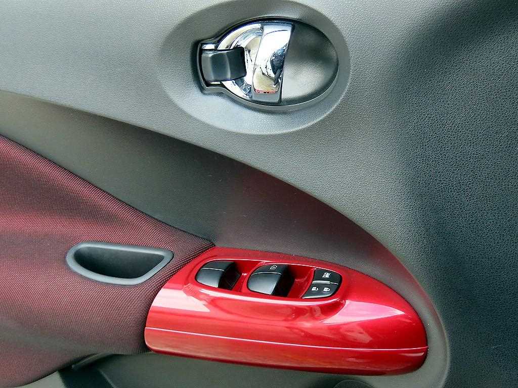 Nissan Juke — photo 11