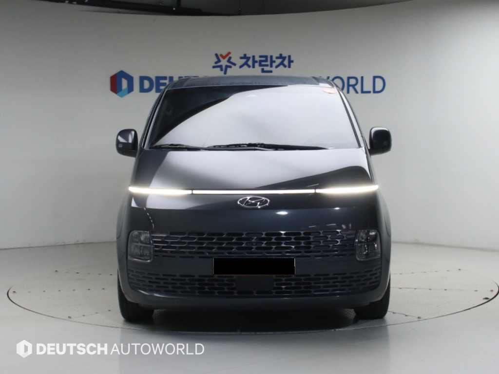 Hyundai Staria — photo 03