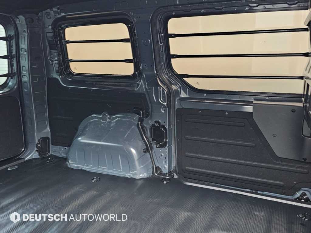 Hyundai Staria — photo 12