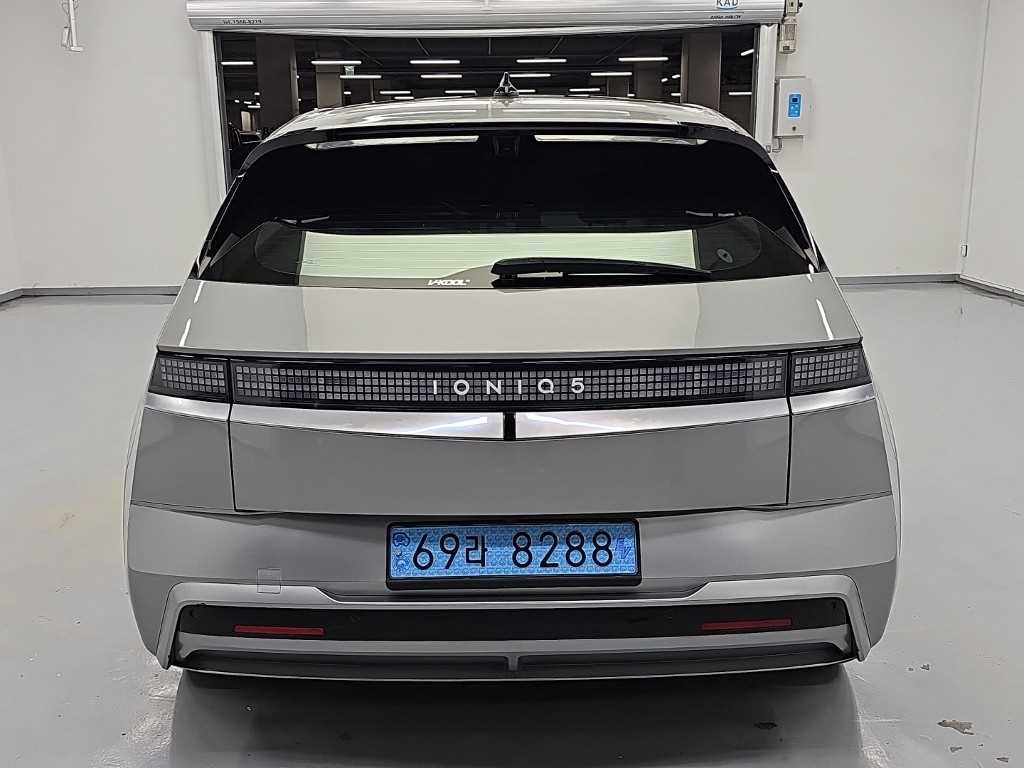 Hyundai Ioniq5 — photo 03