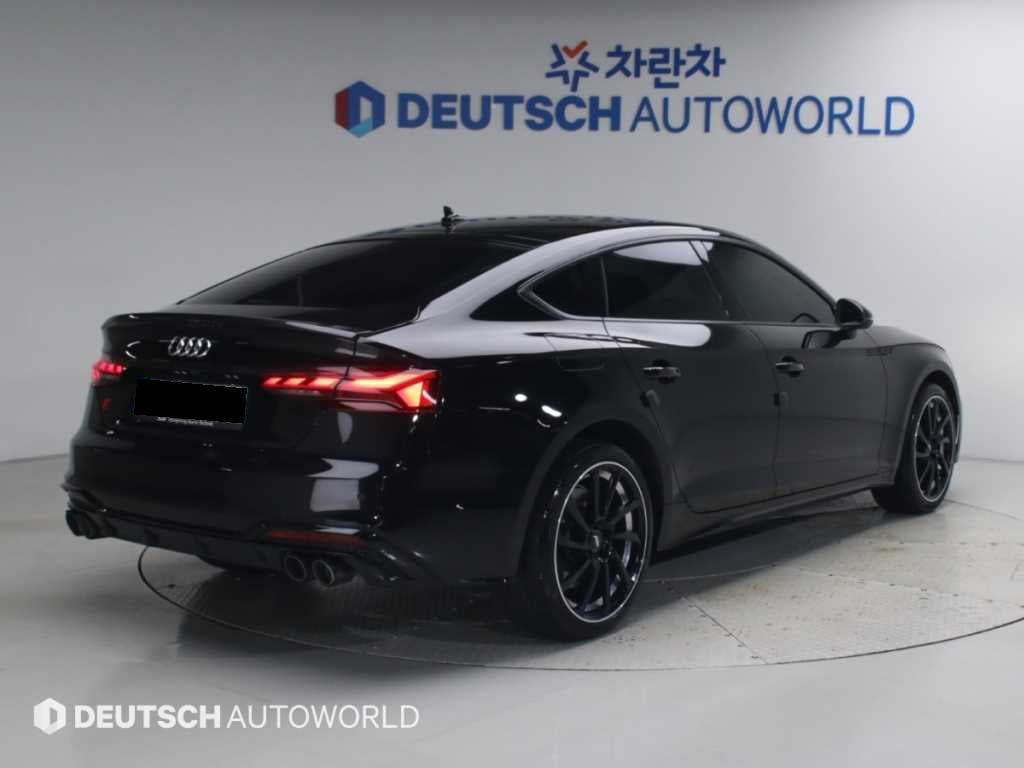 Audi A5 — photo 02