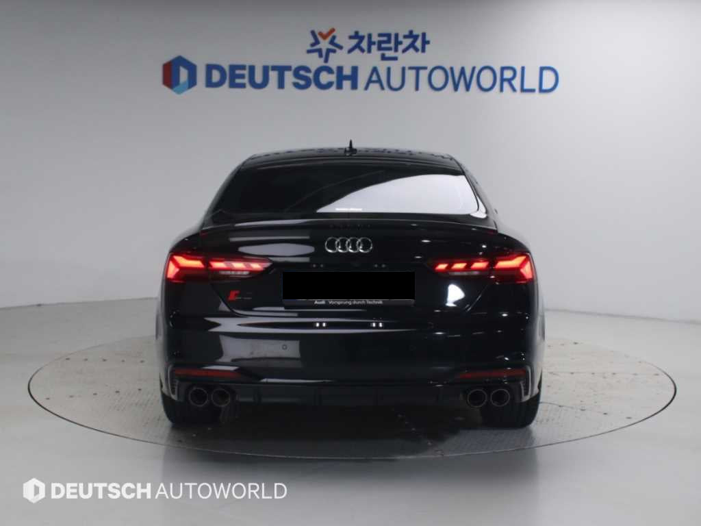 Audi A5 — photo 04