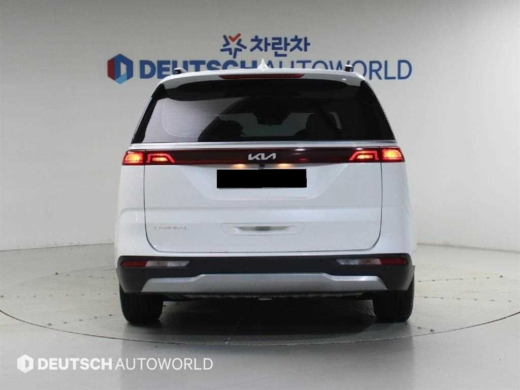 Kia Carnival — photo 04