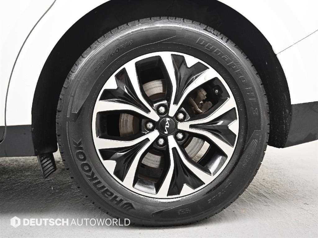Kia Carnival — photo 05