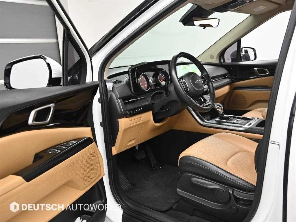 Kia Carnival — photo 11