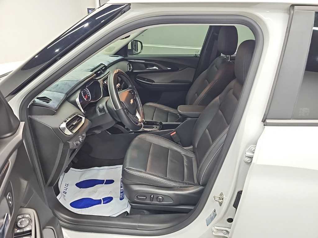 CHEVROLET Trailblazer — photo 11