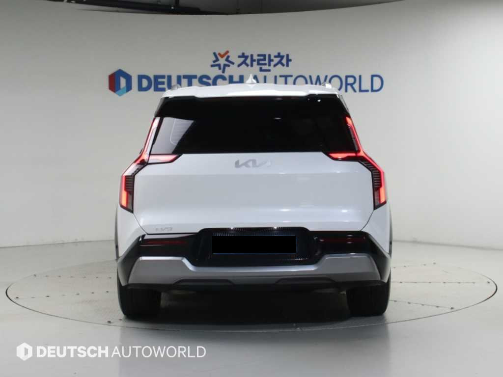 Kia EV9 — photo 04