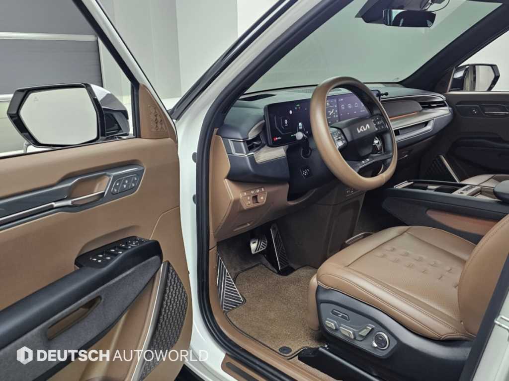 Kia EV9 — photo 11