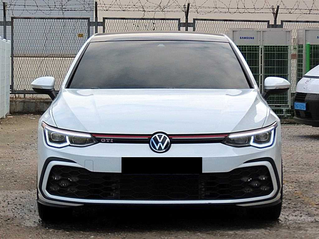 Volkswagen Golf — photo 01