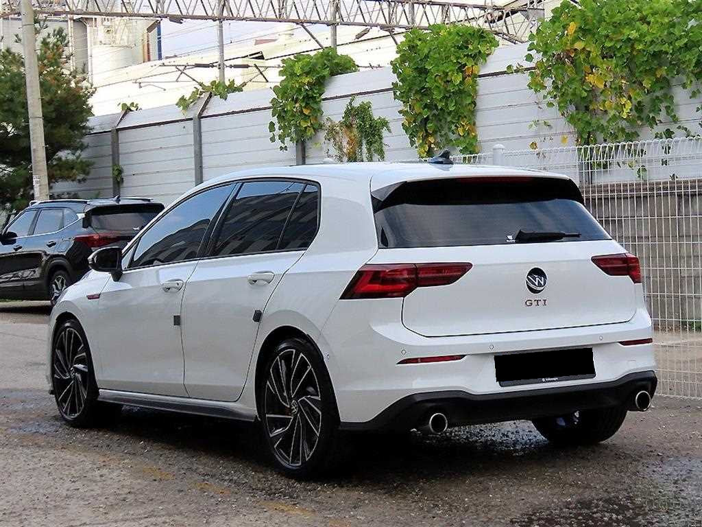 Volkswagen Golf — photo 03