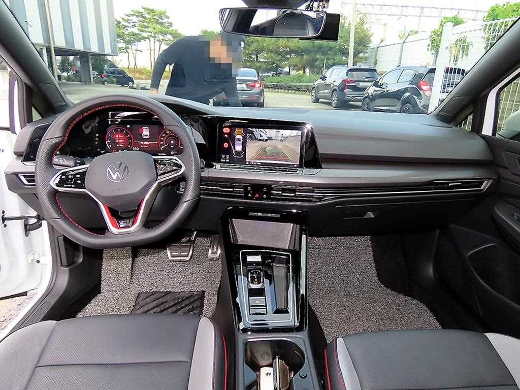 Volkswagen Golf — photo 07