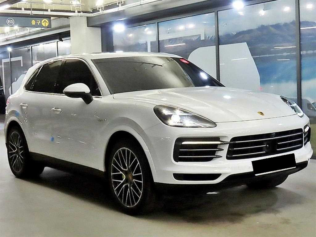 Porsche Cayenne — photo 01