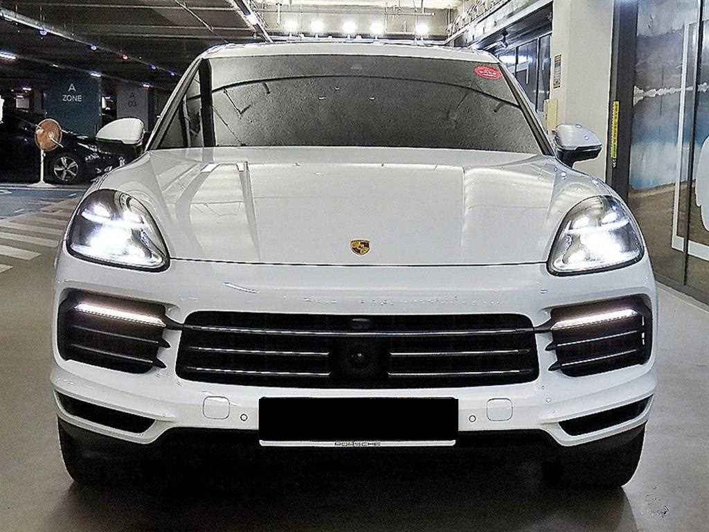 Porsche Cayenne — photo 02