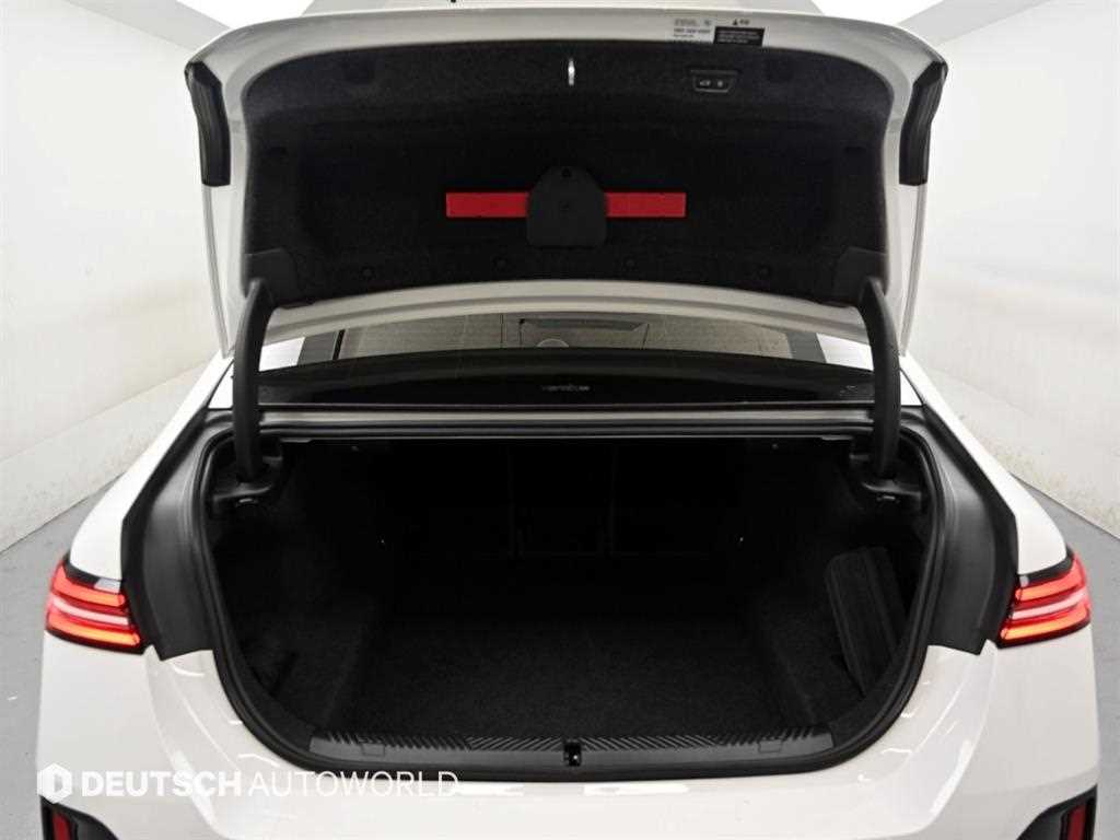 BMW 5-Series — photo 05
