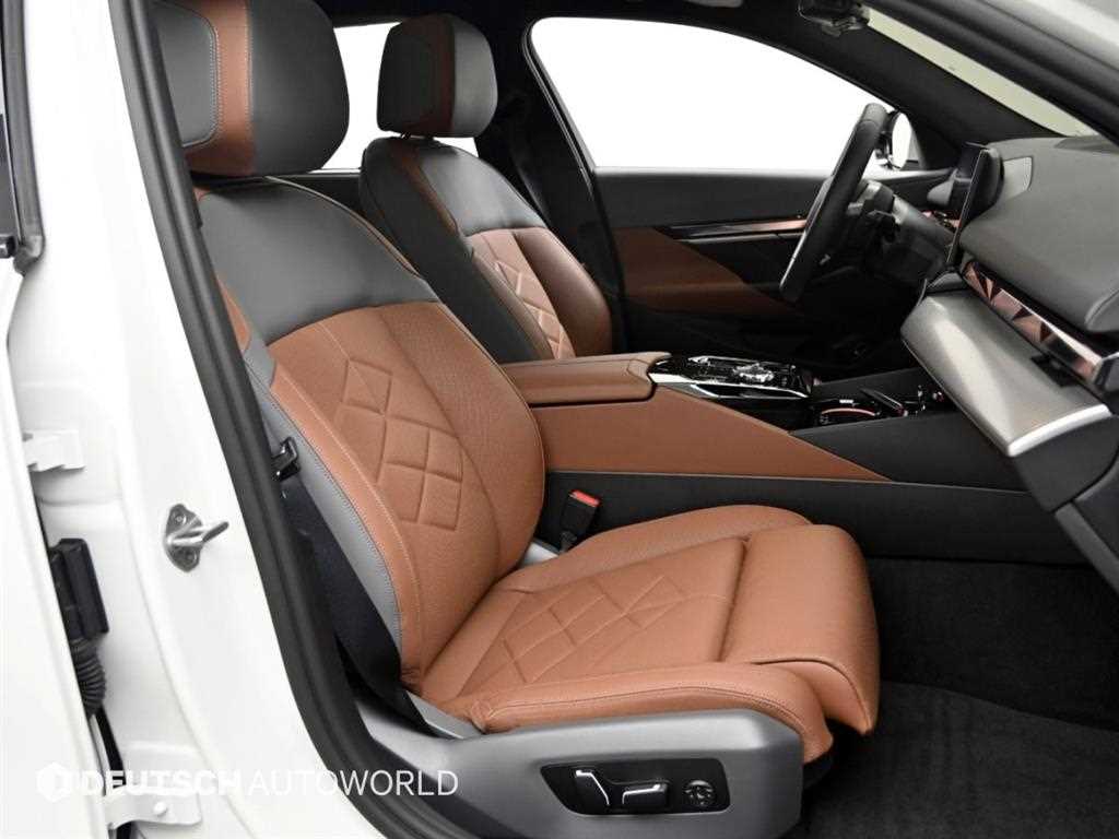 BMW 5-Series — photo 09