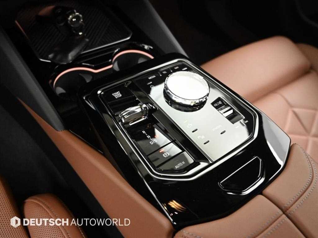 BMW 5-Series — photo 11