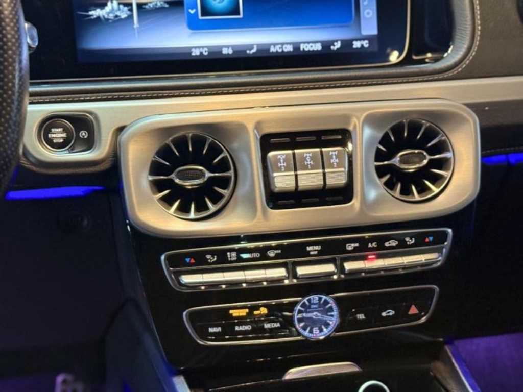 Mercedes-Benz G-Class — photo 11