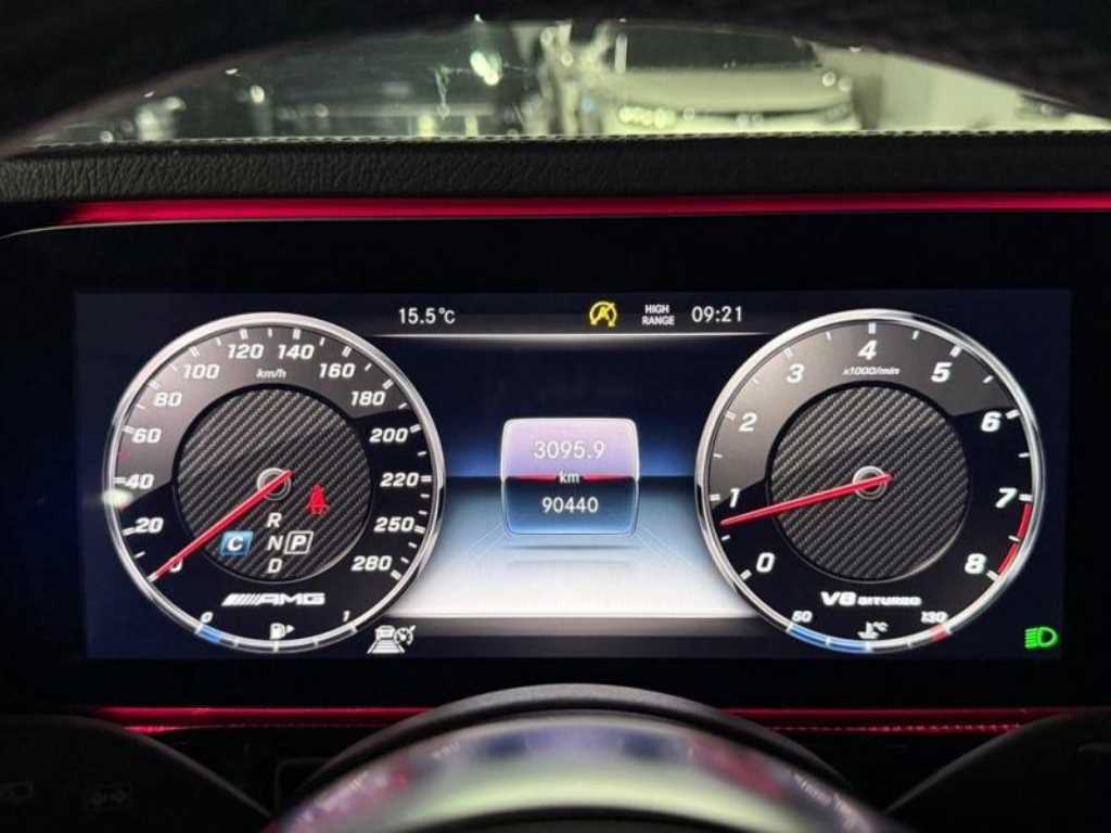 Mercedes-Benz G-Class — photo 19