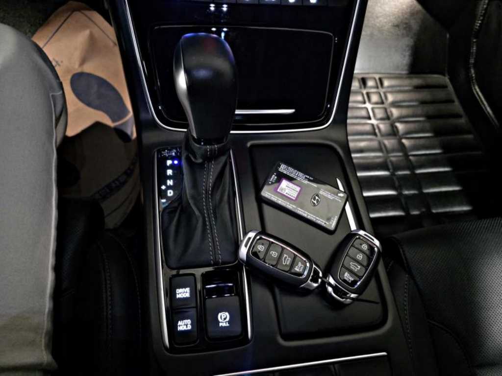 Hyundai Grandeur — photo 17