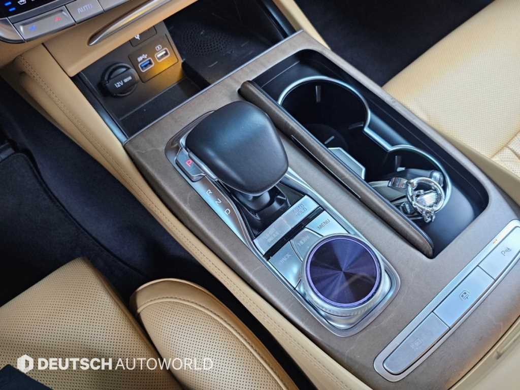 Kia K9 — photo 09