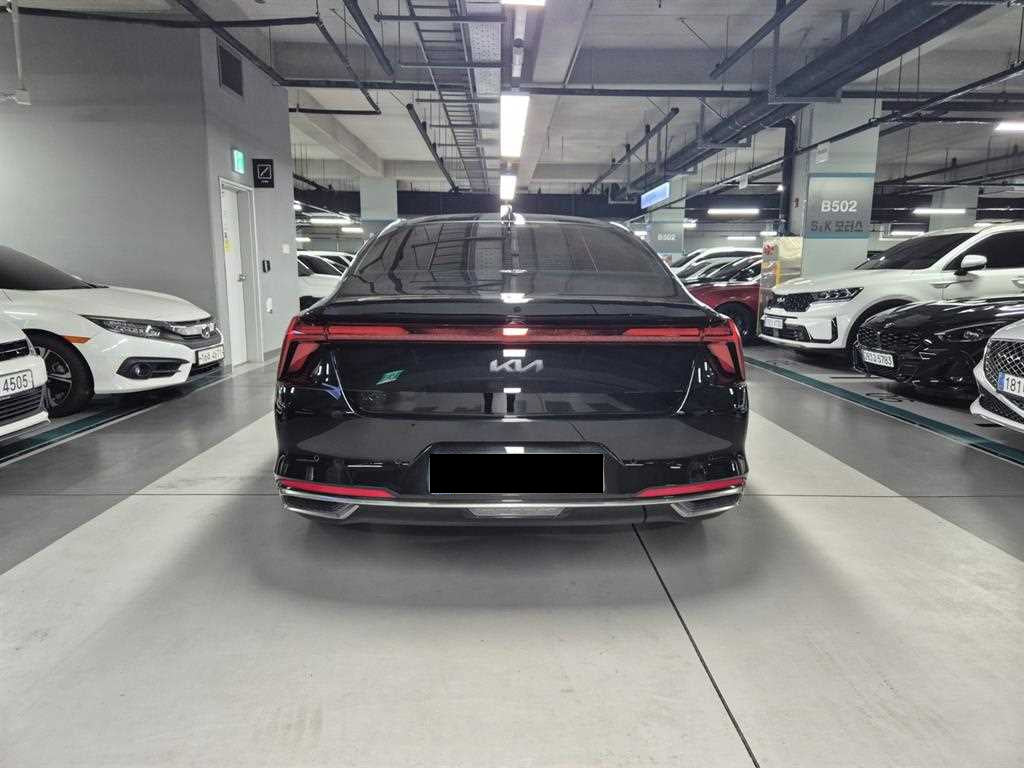 Kia K8 — photo 03