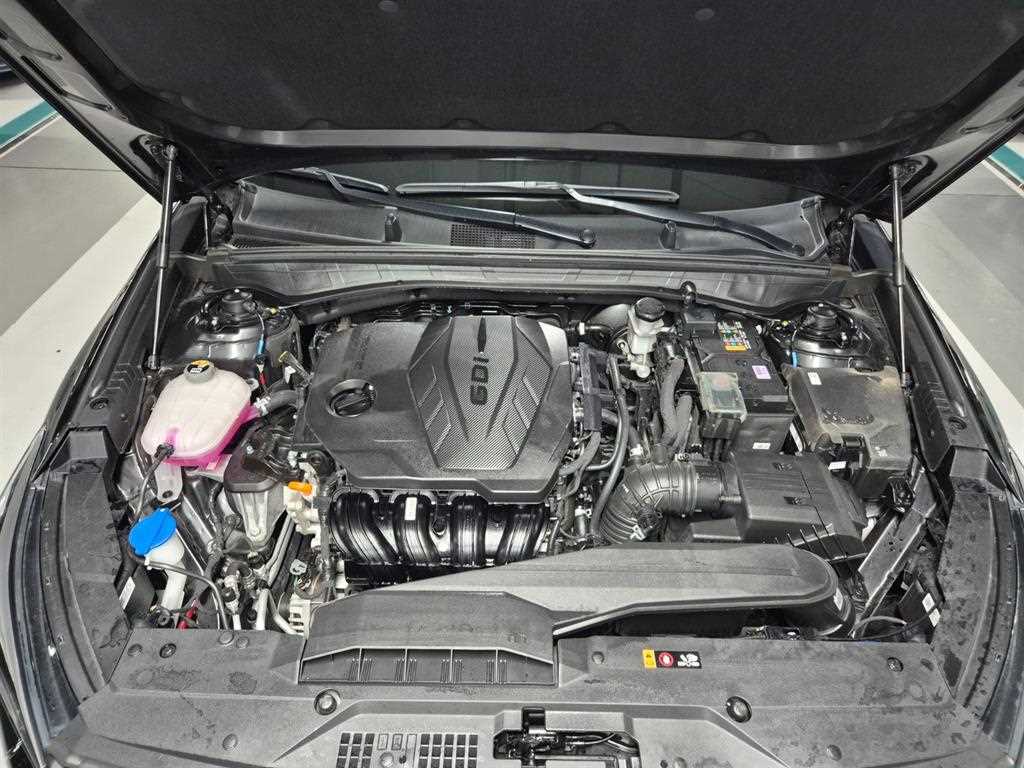 Kia K8 — photo 18
