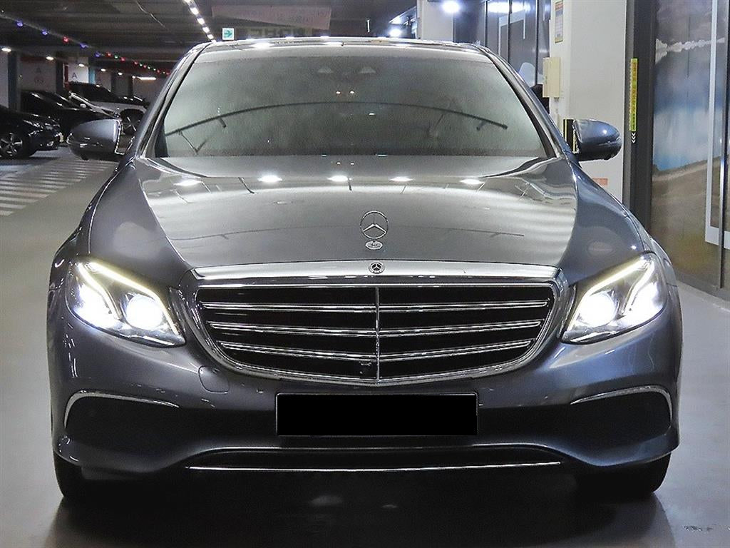 Mercedes-Benz E-Class — photo 02