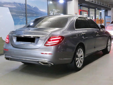 Mercedes-Benz E-Class — photo 04