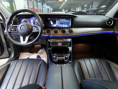 Mercedes-Benz E-Class — photo 10