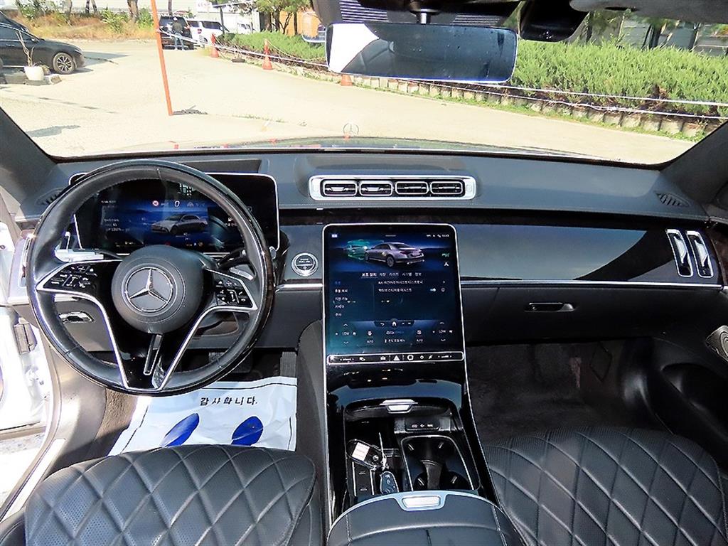 Mercedes-Benz S-Class — photo 07