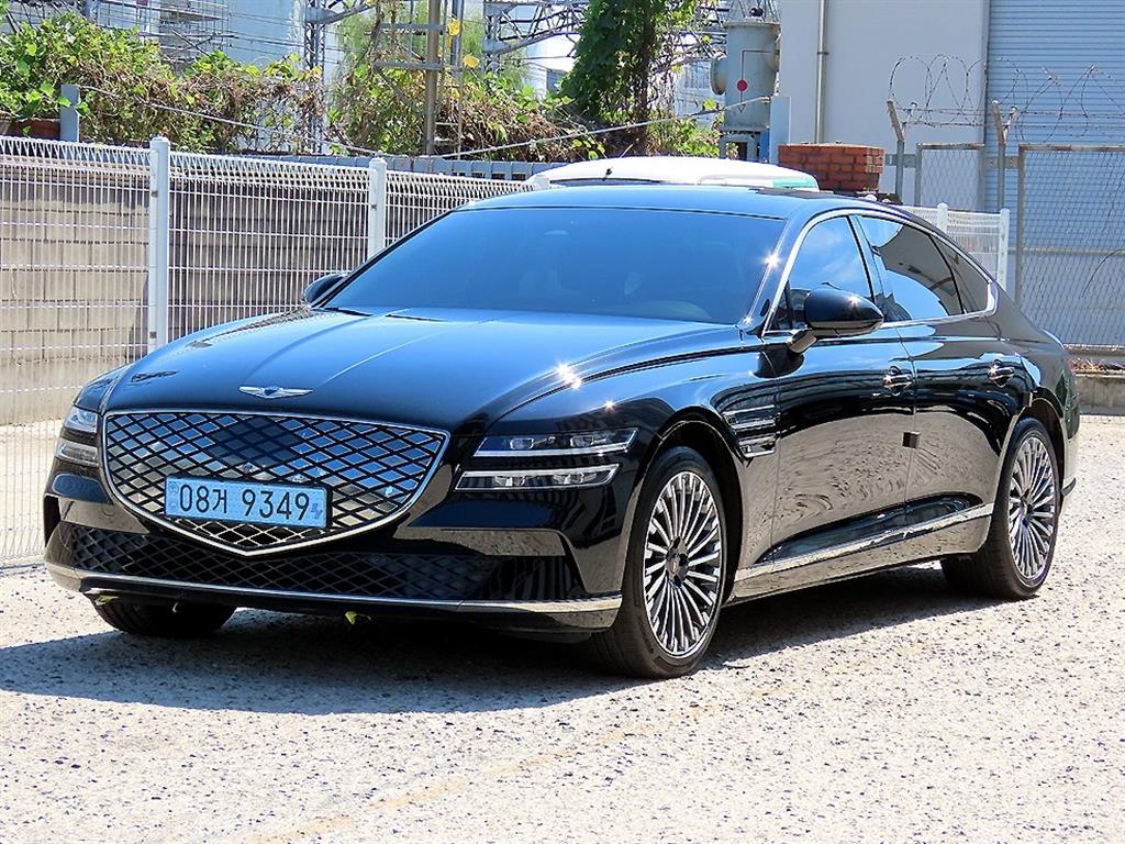 Genesis G80 — photo 02