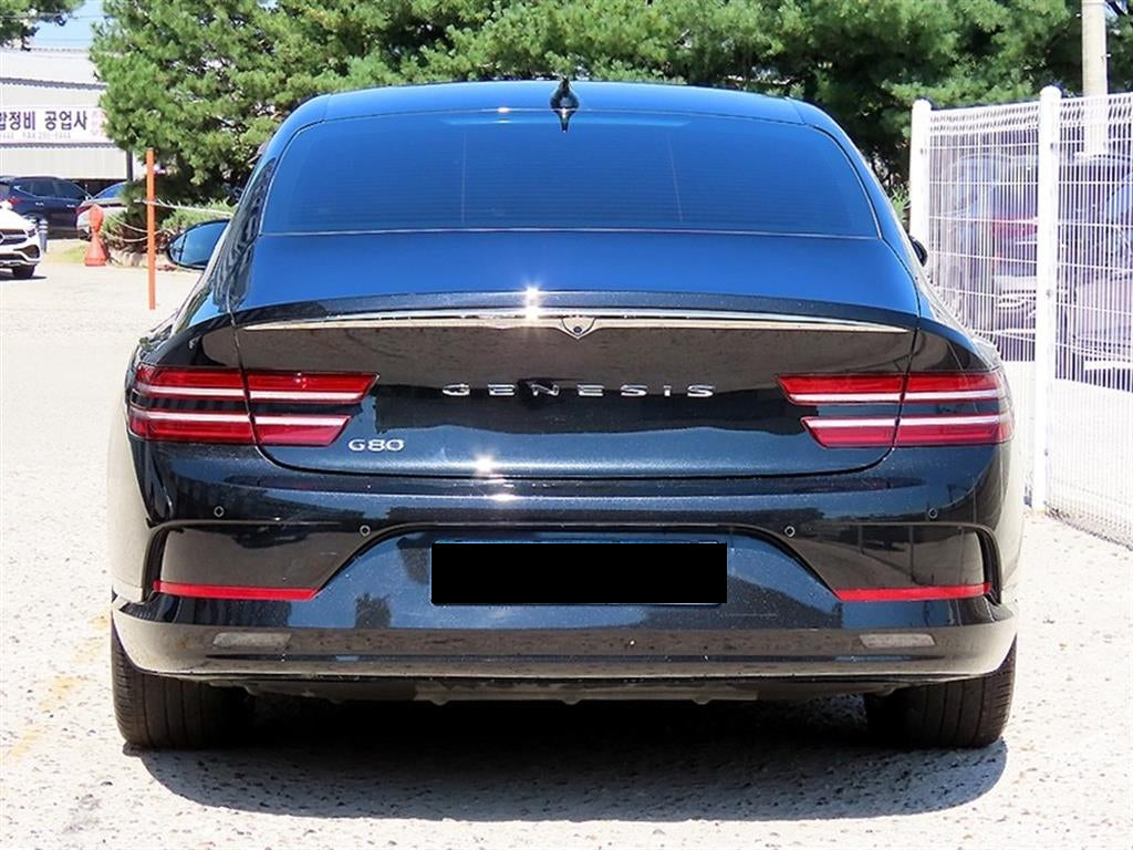 Genesis G80 — photo 04