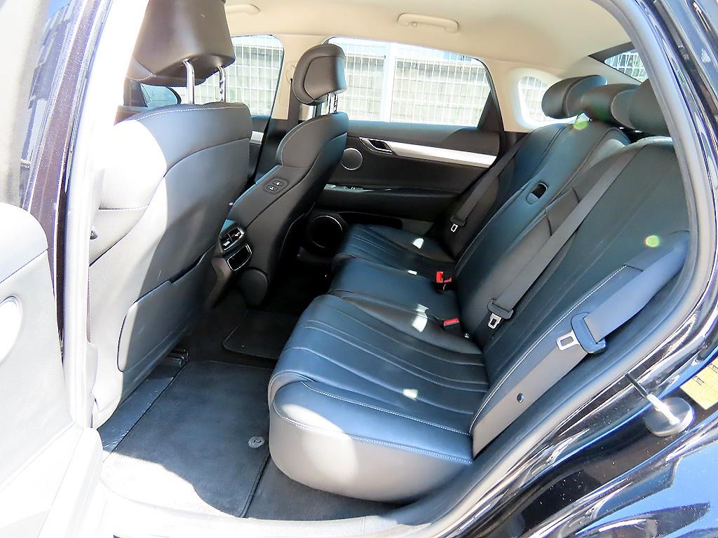 Genesis G80 — photo 06