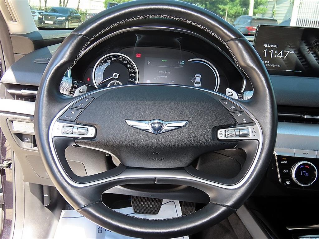 Genesis G80 — photo 08