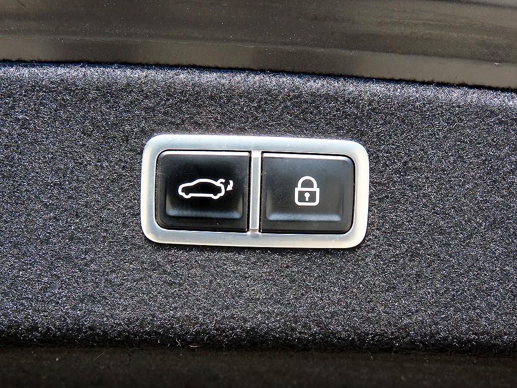 Genesis G80 — photo 17