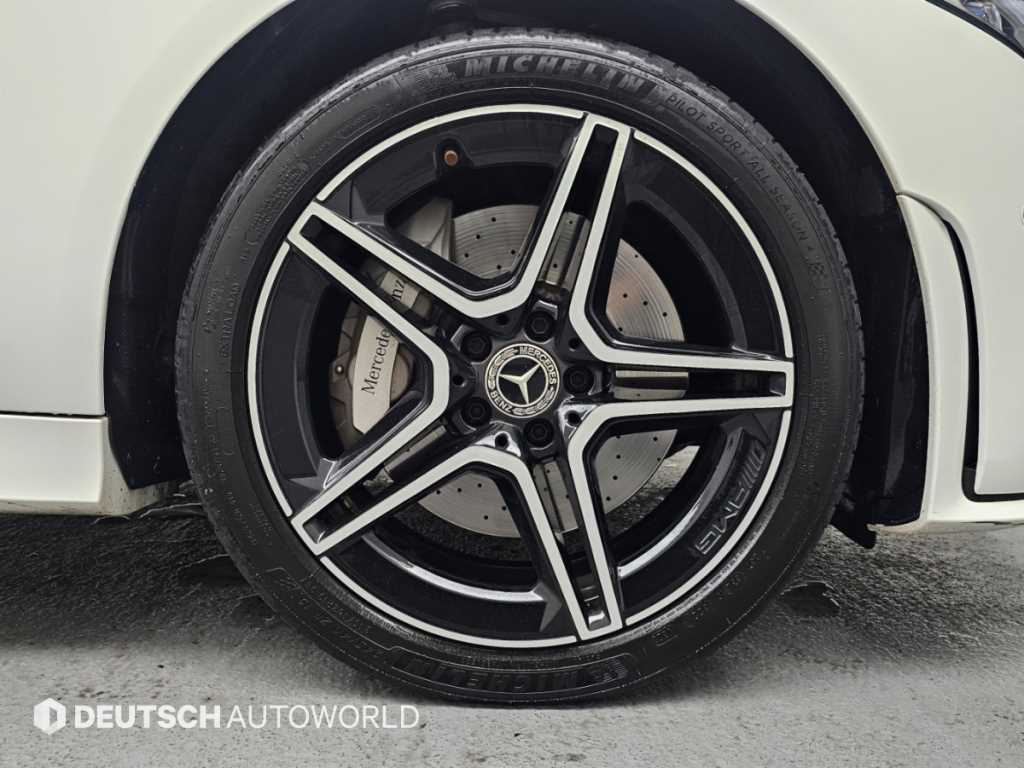 Mercedes-Benz CLS-Class — photo 05