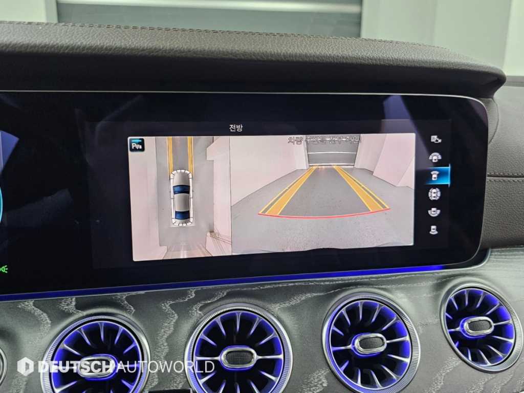 Mercedes-Benz CLS-Class — photo 15