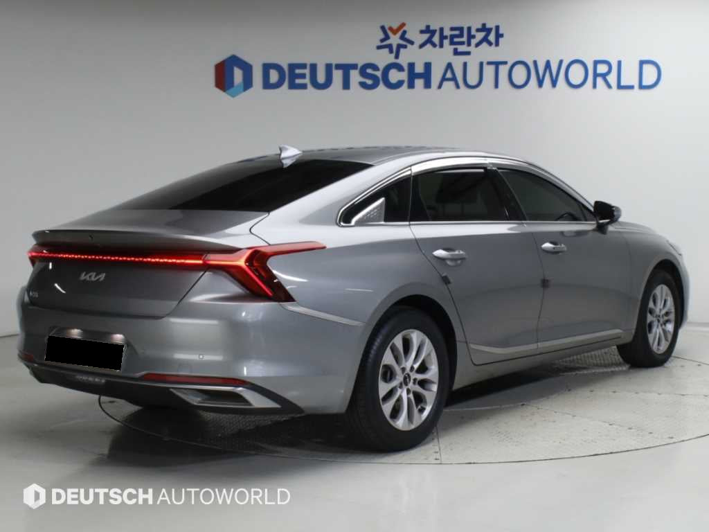 Kia K8 — photo 02