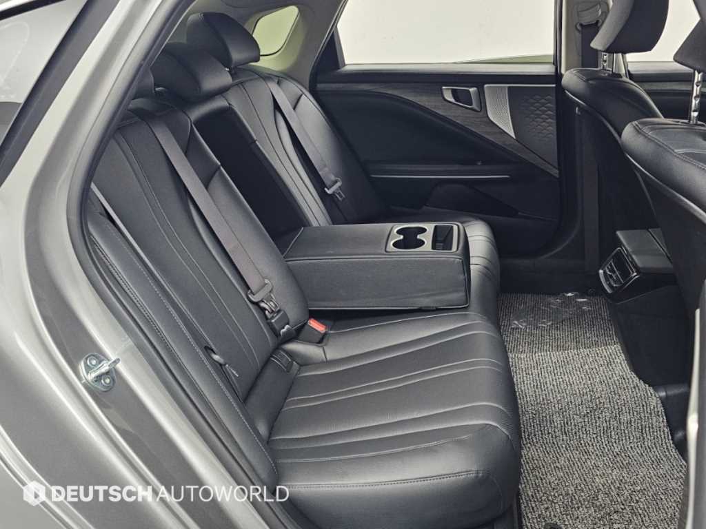 Kia K8 — photo 12