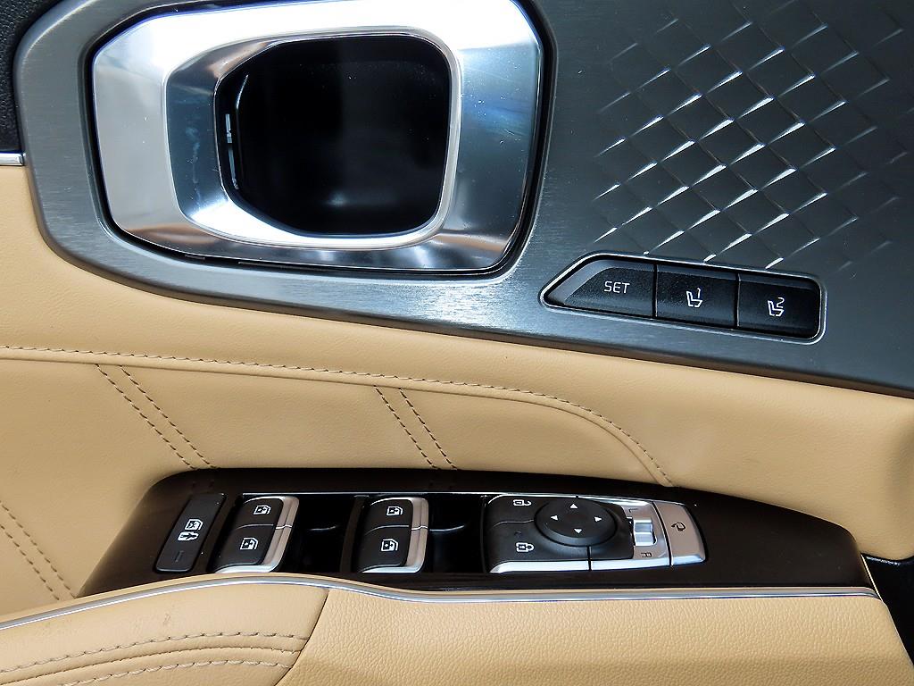 Kia Sorento — photo 11