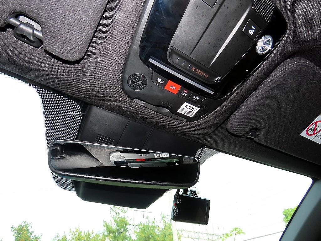 Kia Sorento — photo 16