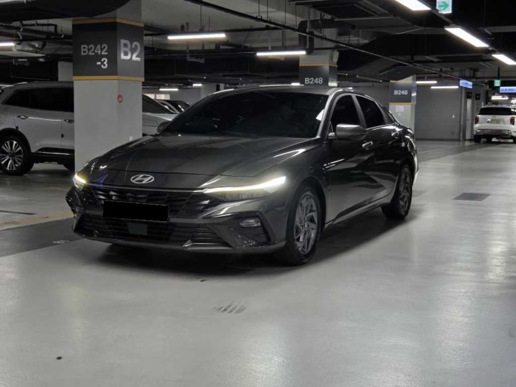 Hyundai Avante — photo 01