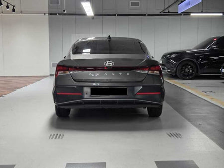 Hyundai Avante — photo 03