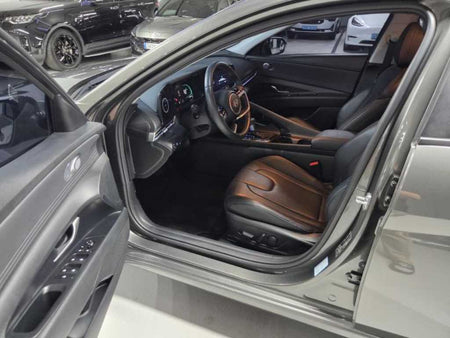 Hyundai Avante — photo 08