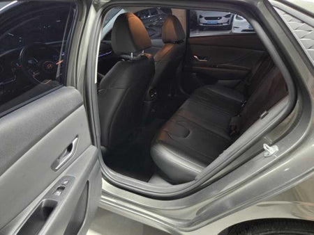 Hyundai Avante — photo 09