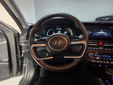 Hyundai Avante — photo 11